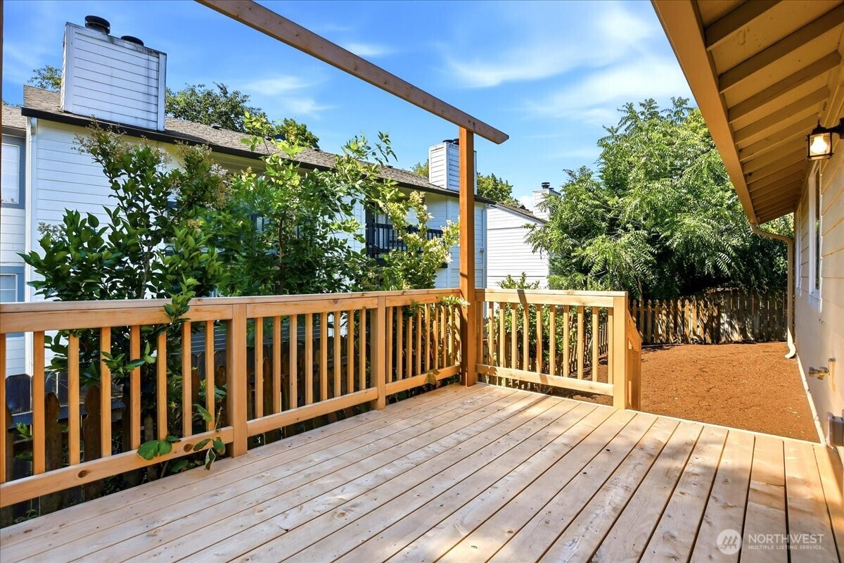 8272 Ne Snowberry Loop Property Photo 17