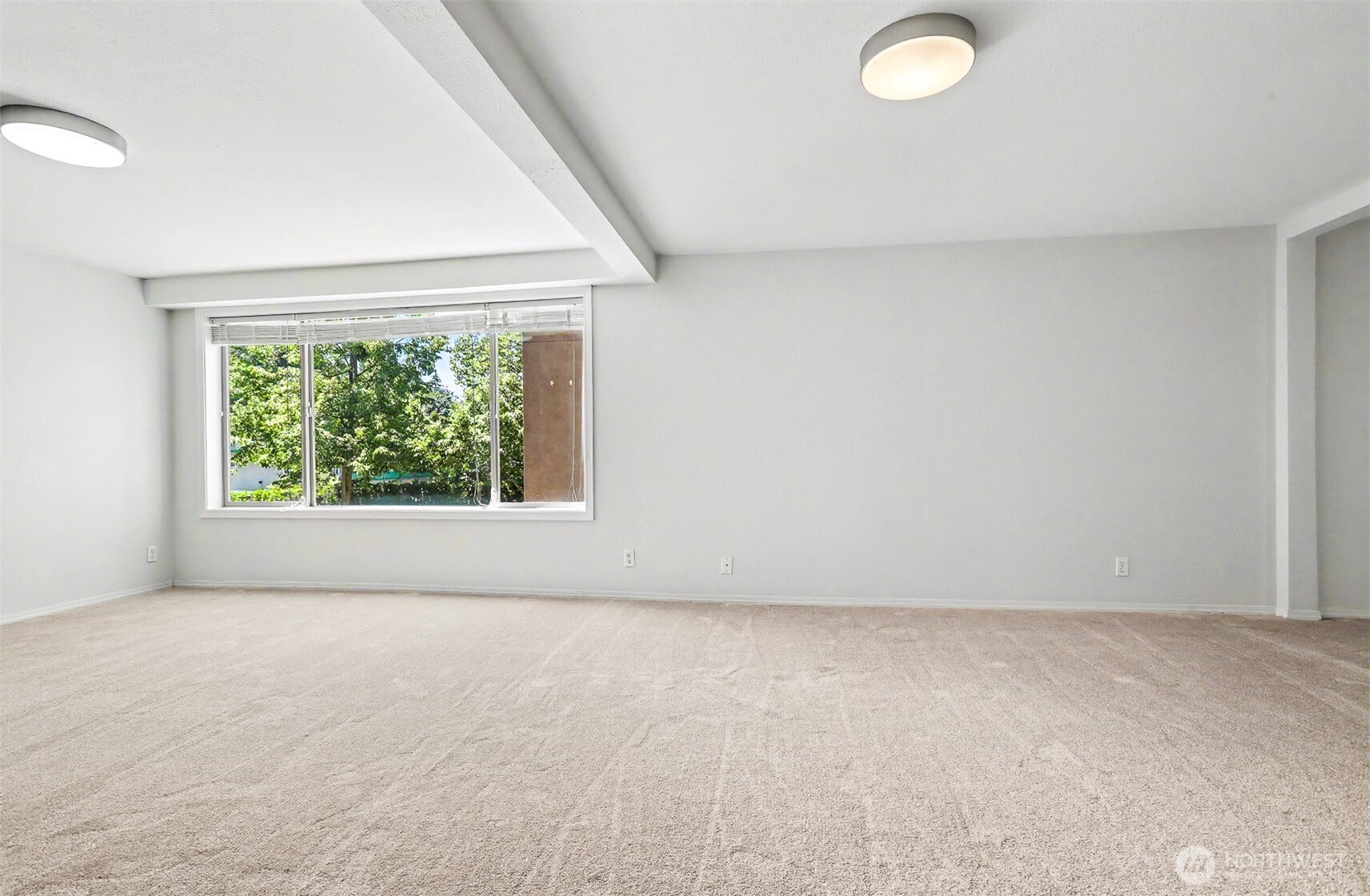 14300 32nd Avenue 107 Property Photo 17