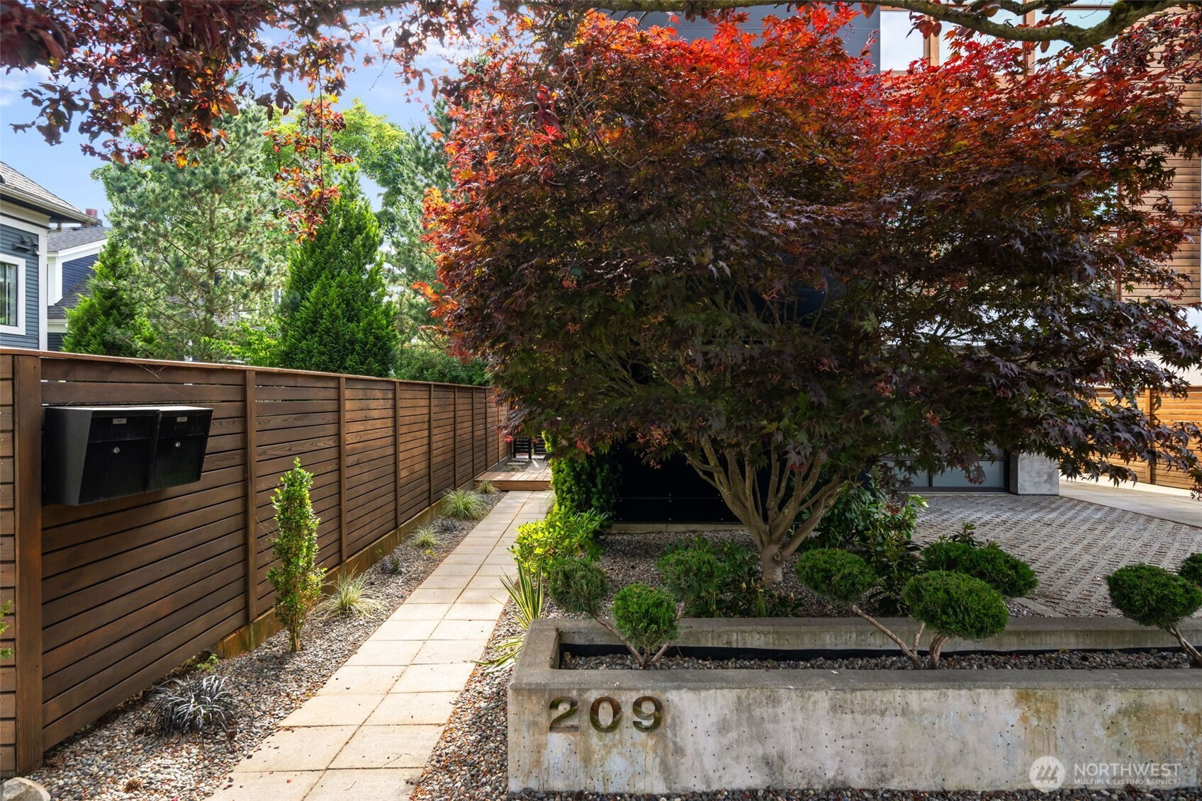 209 12th Ave E Property Photo 2
