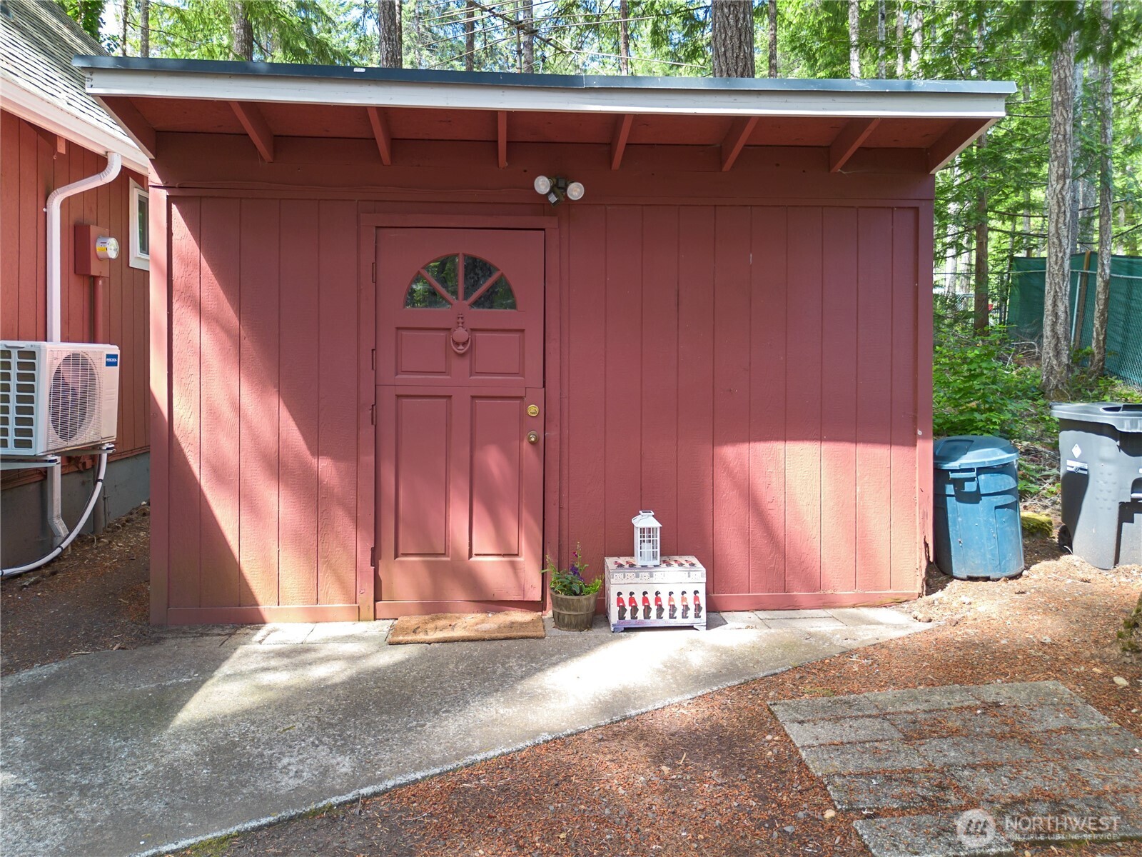 90 N Fircrest Place Property Photo 4