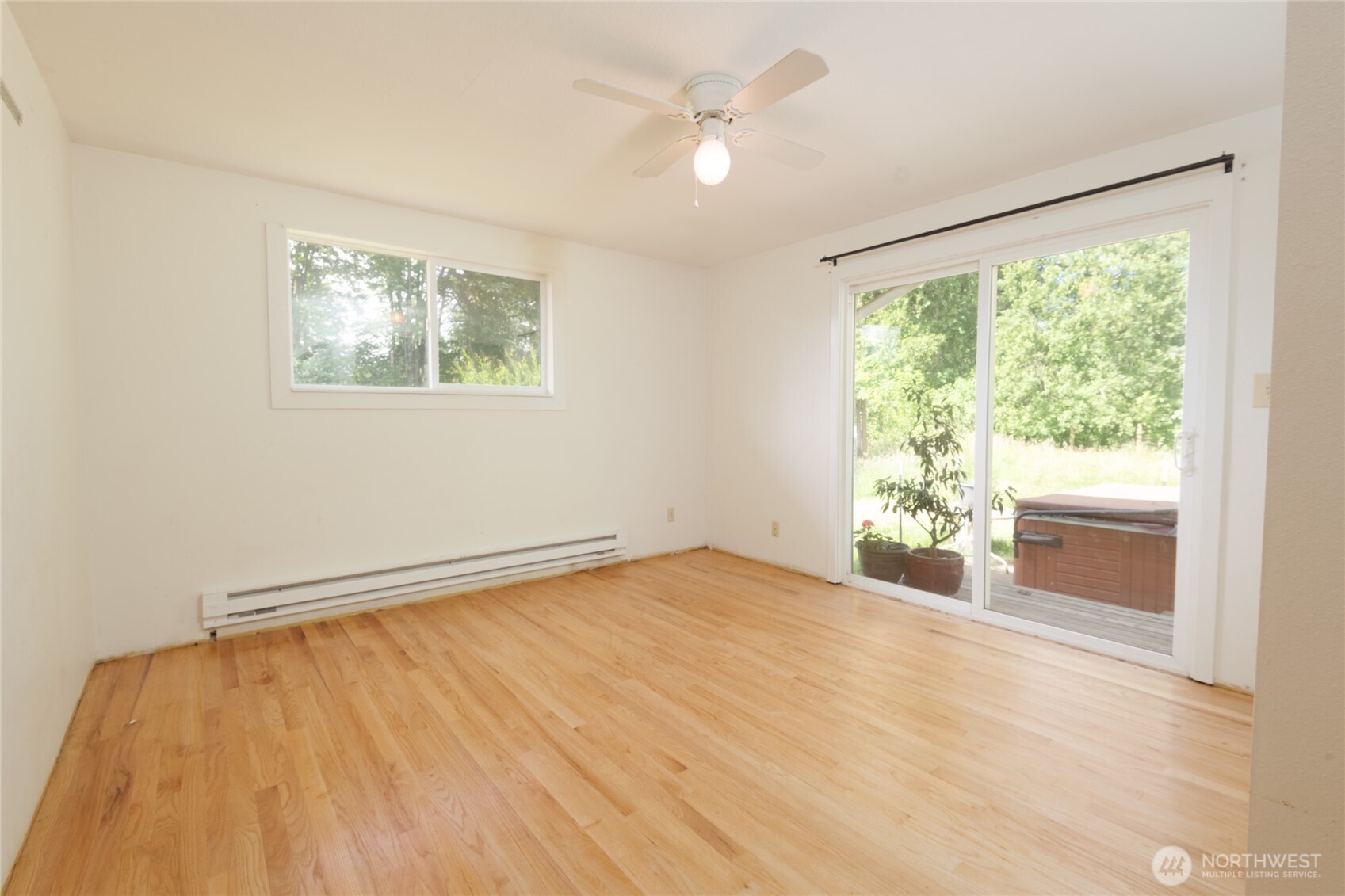 14808 Larch Way Property Photo 20