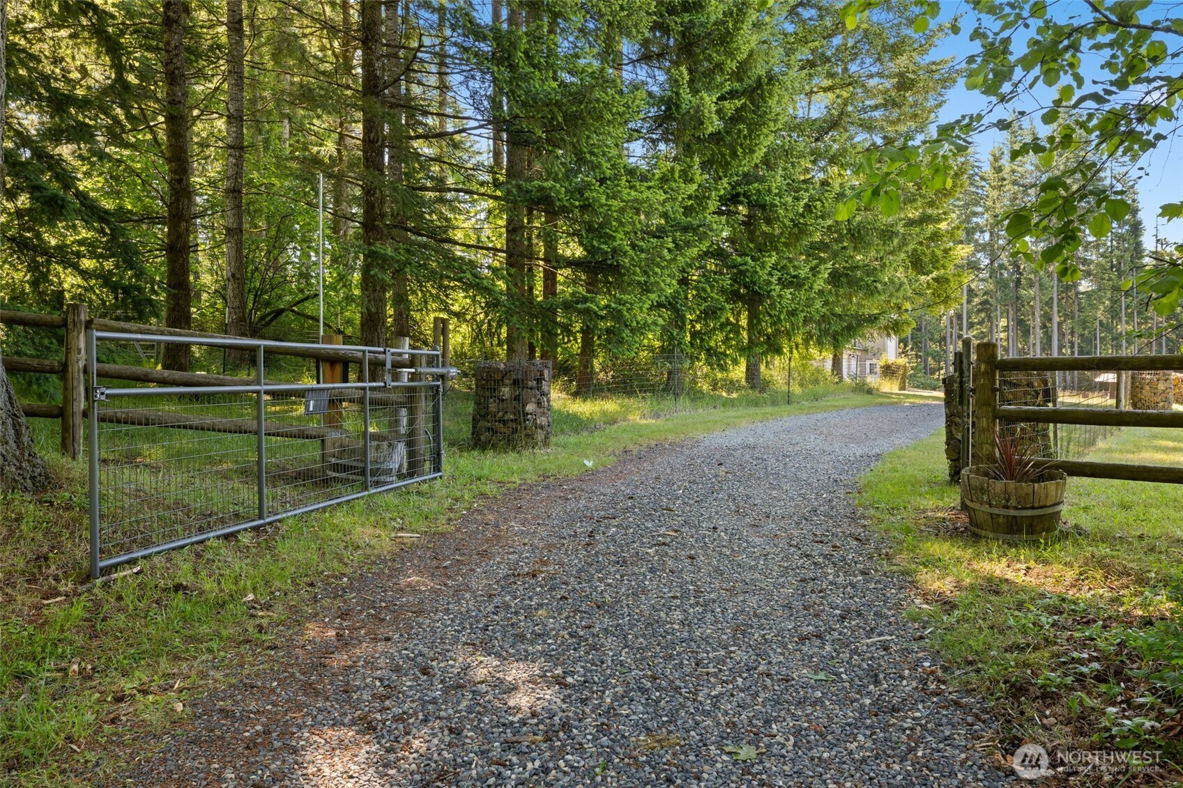 23801 Ne Alvas Road Property Photo 9