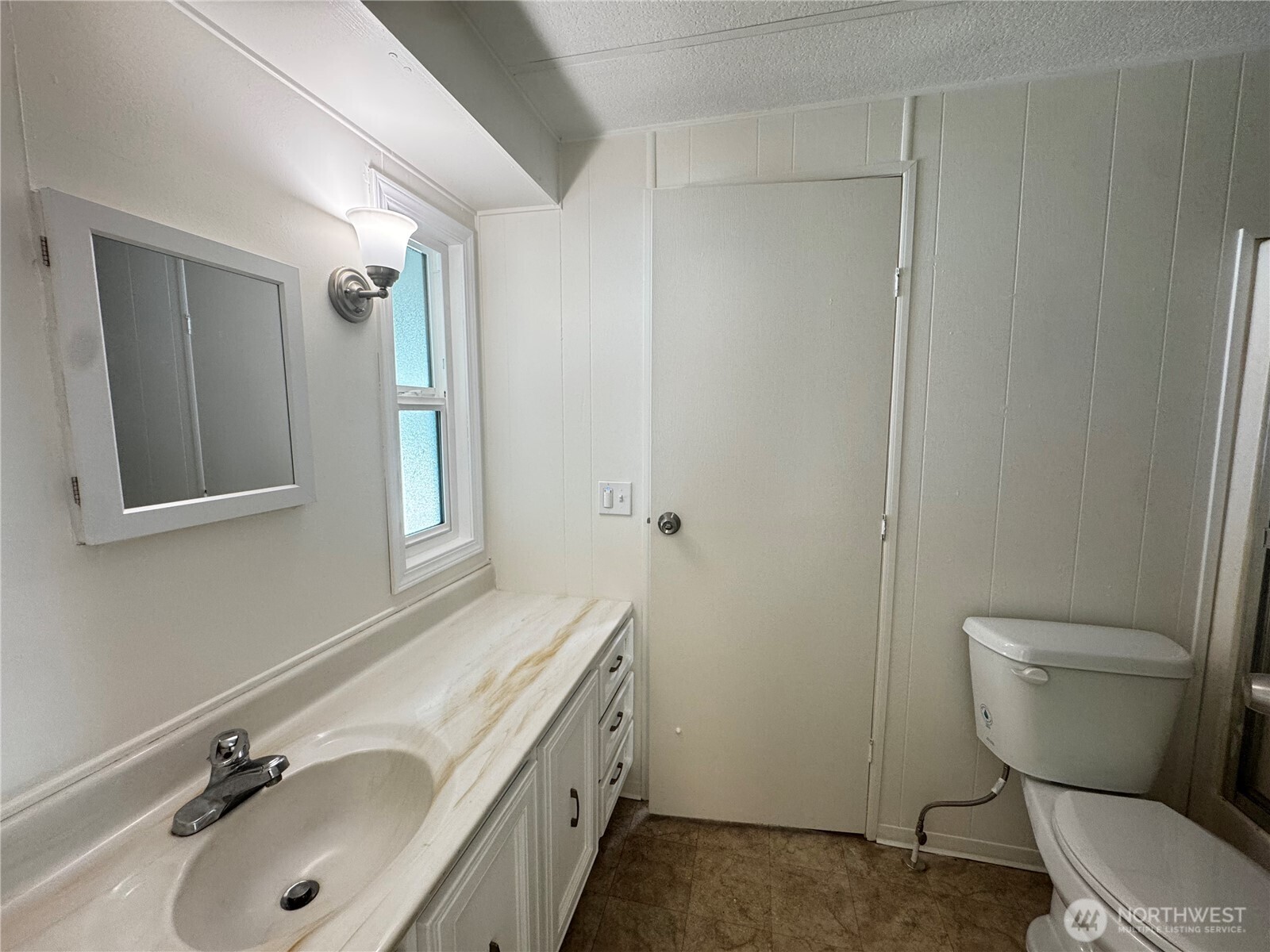 111 Dryke Road 27 Property Photo 28