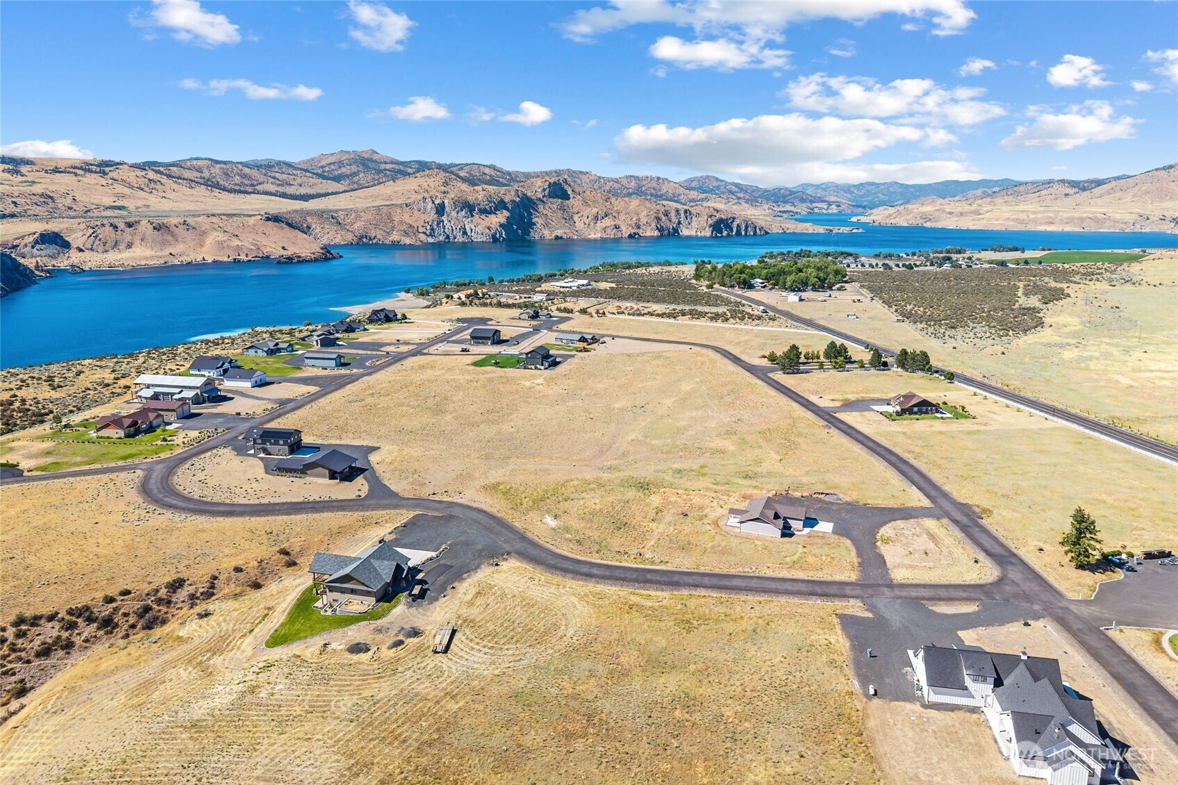 44290 Sanpoil Property Photo 2