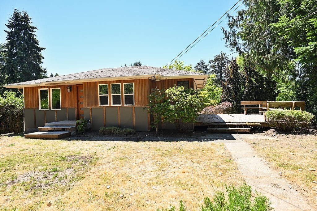 14323 12th Avenue Property Photo 1