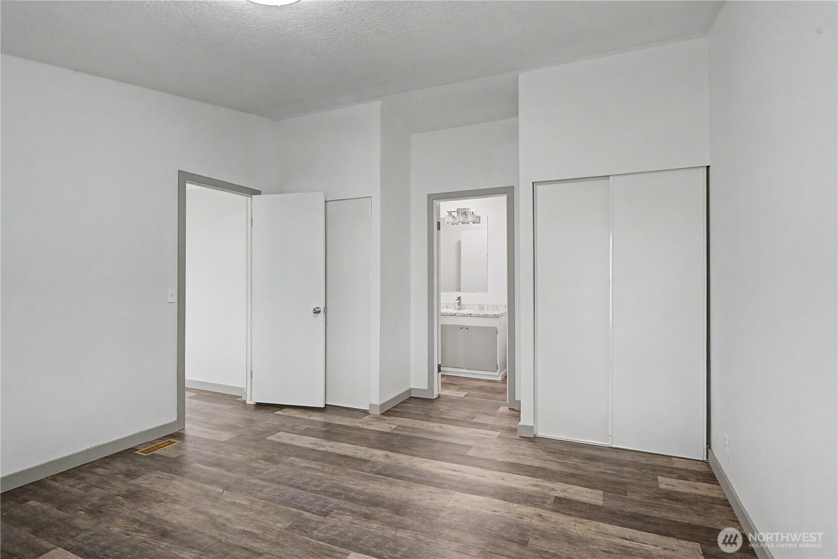18518 Road 8.5 Property Photo 23