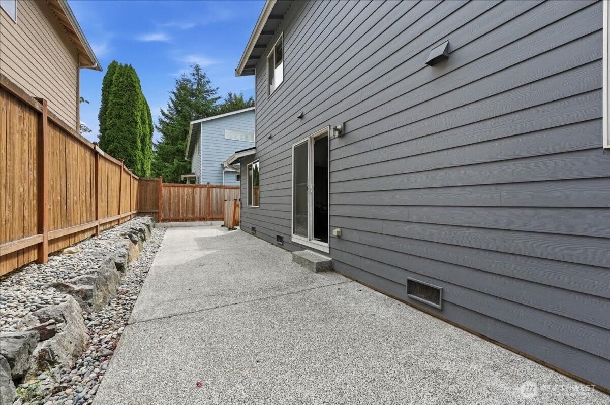 18319 8th Drive Property Photo 15
