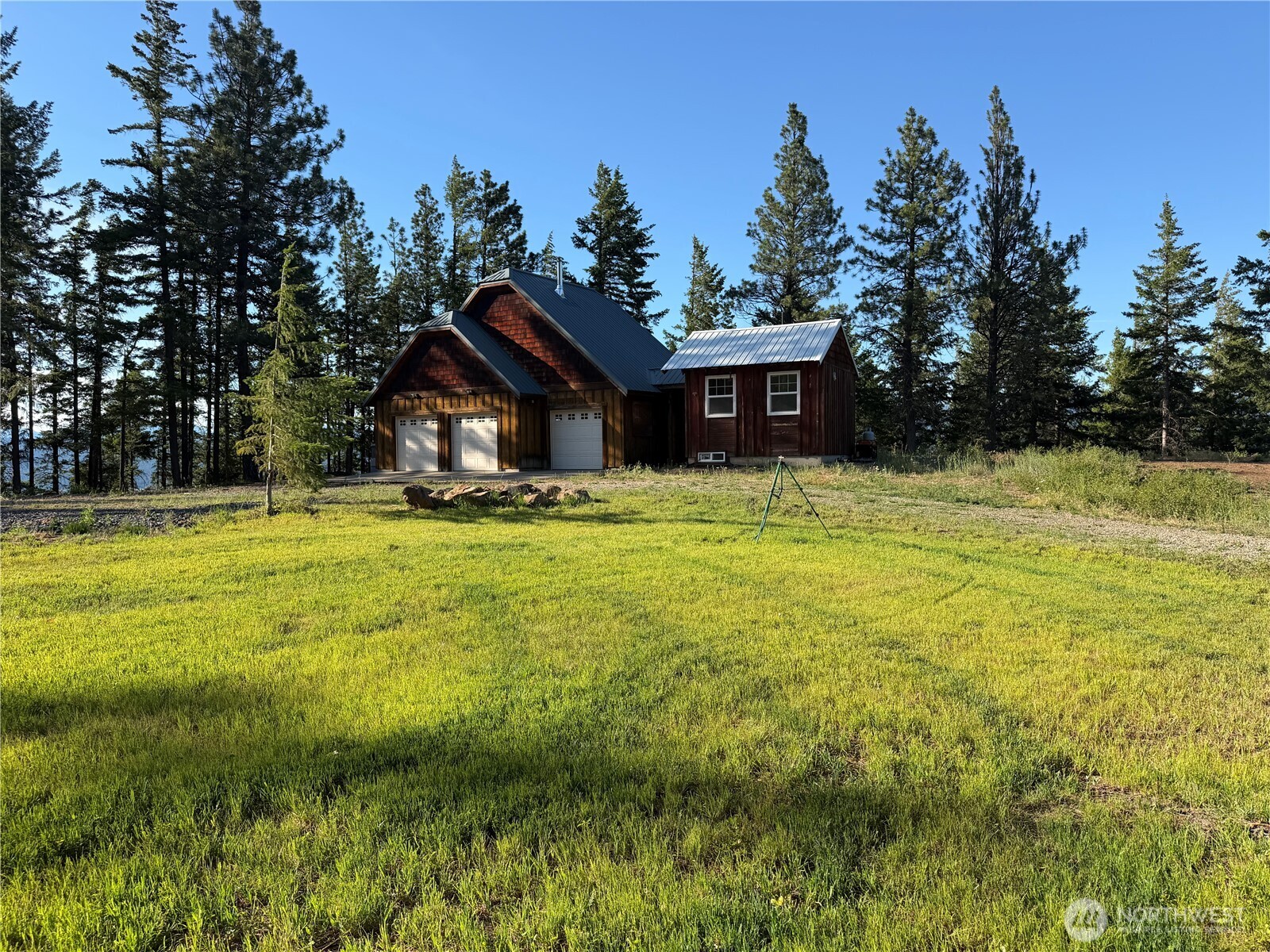 1330 Black Hawk Drive Property Photo 2