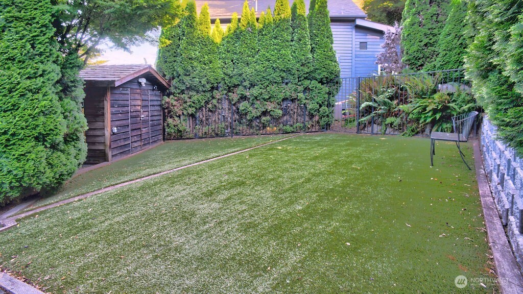 4030 26th Avenue Property Photo 5