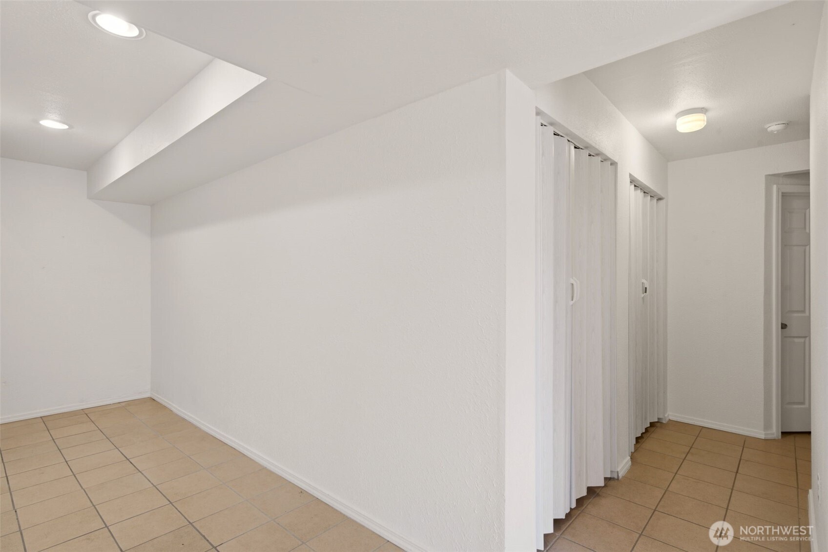 5807 S Ferdinand Street Property Photo 15