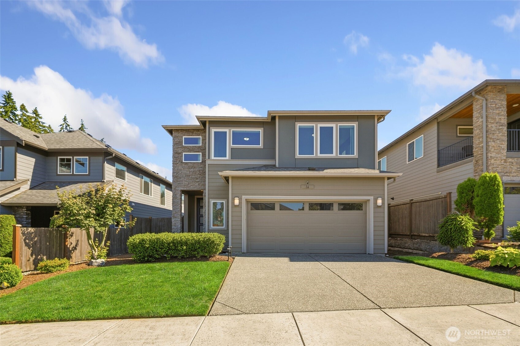 16 176th Place Property Photo 1