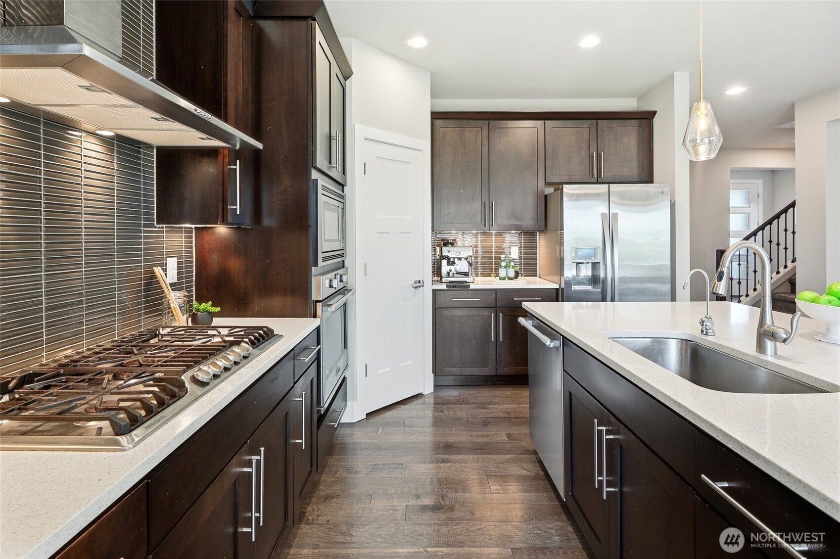 16 176th Place Property Photo 10