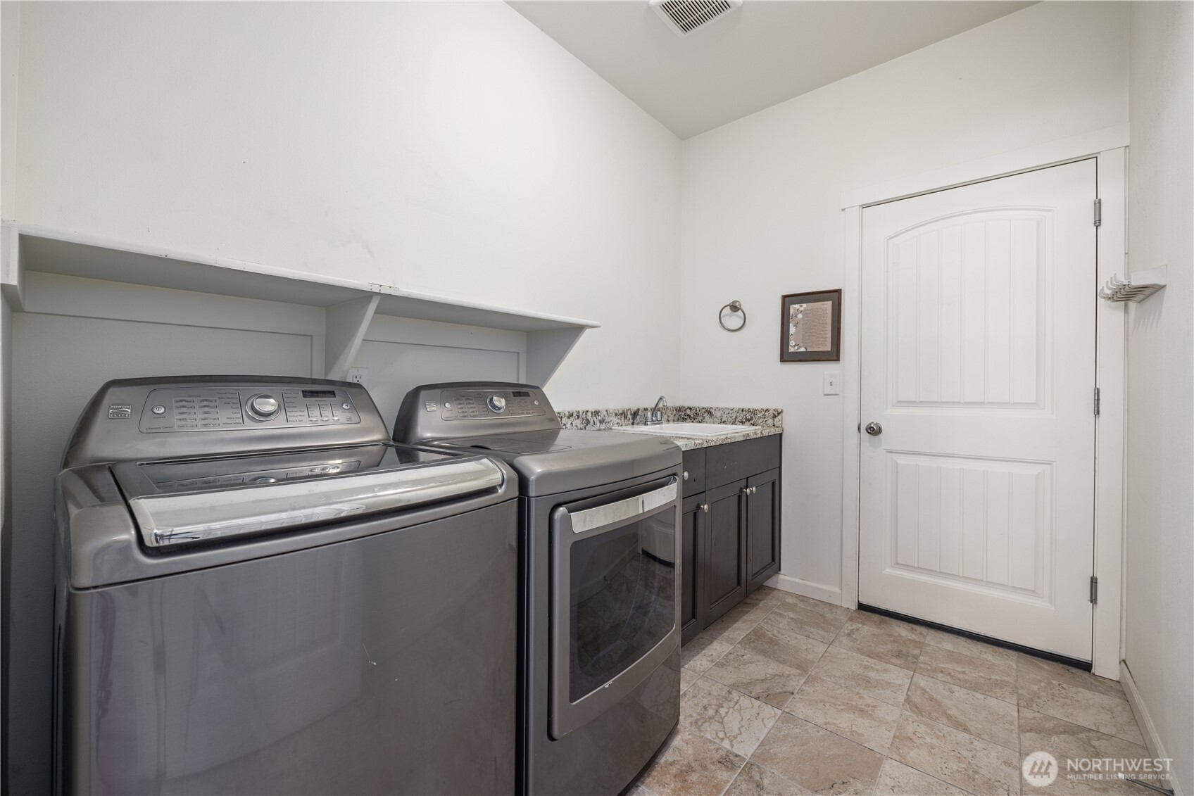 491 Spring View Place Property Photo 25