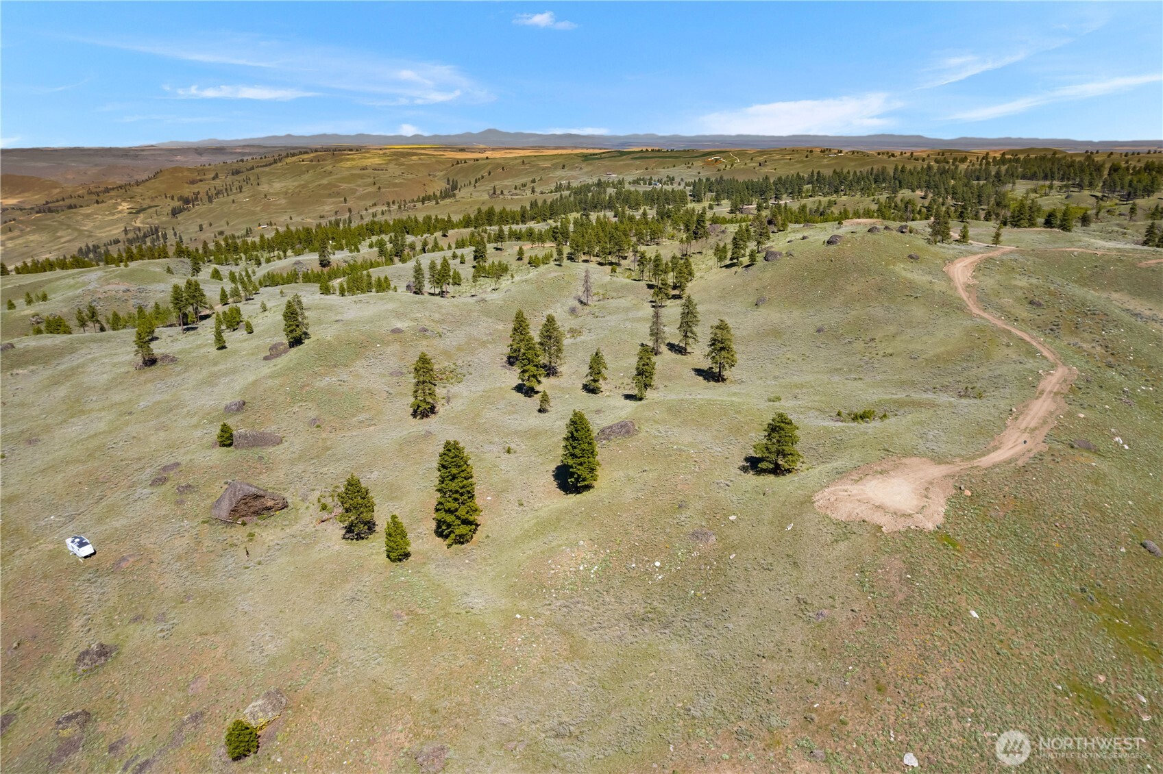 12 Columbia River Bluffs Road Property Photo 4