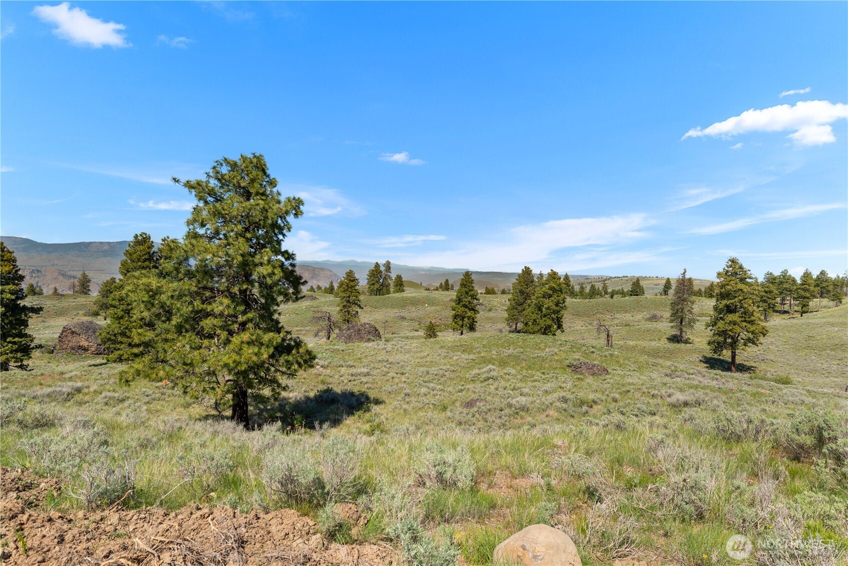 12 Columbia River Bluffs Road Property Photo 14
