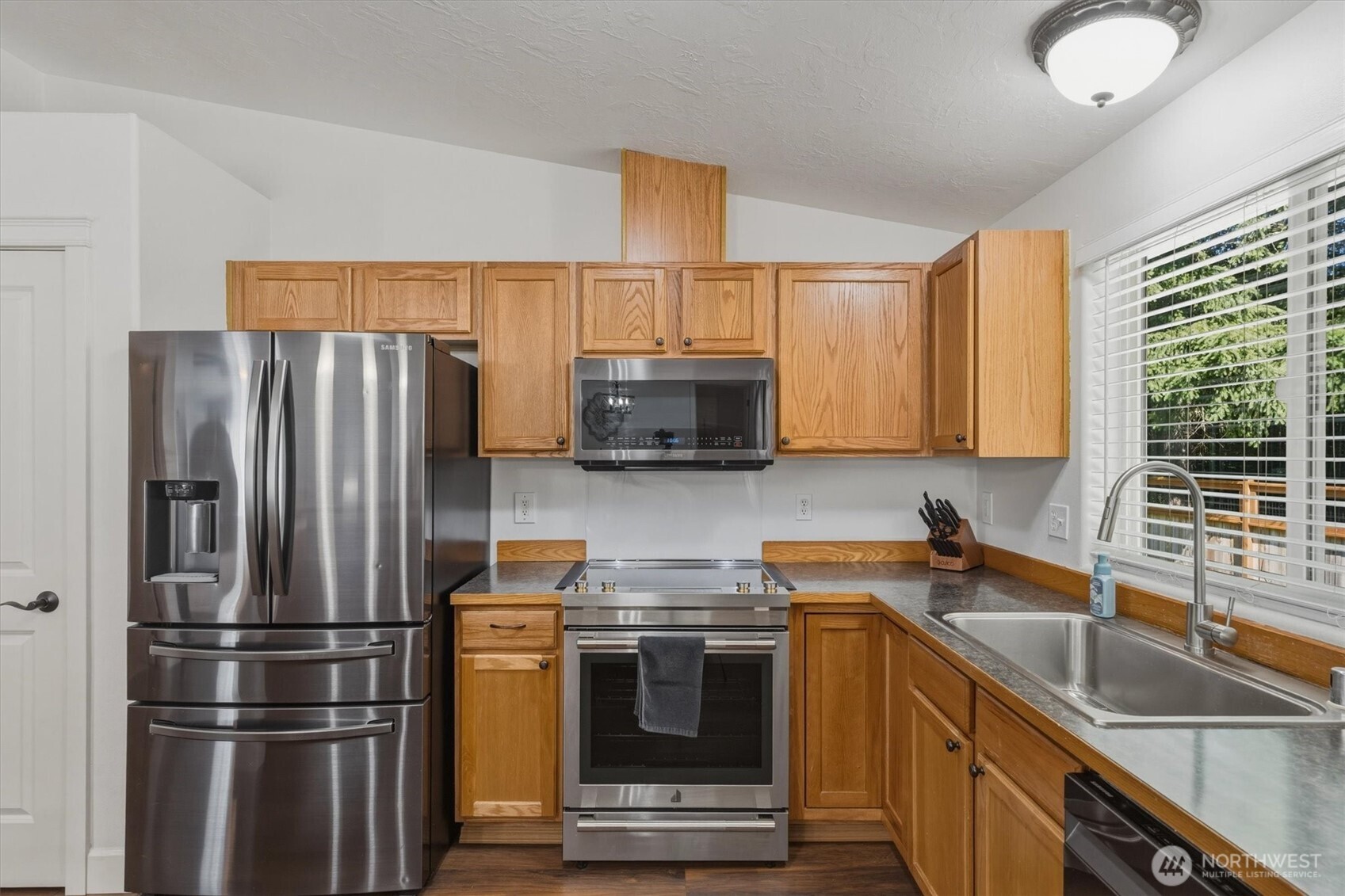 136 Jean Road Property Photo 7