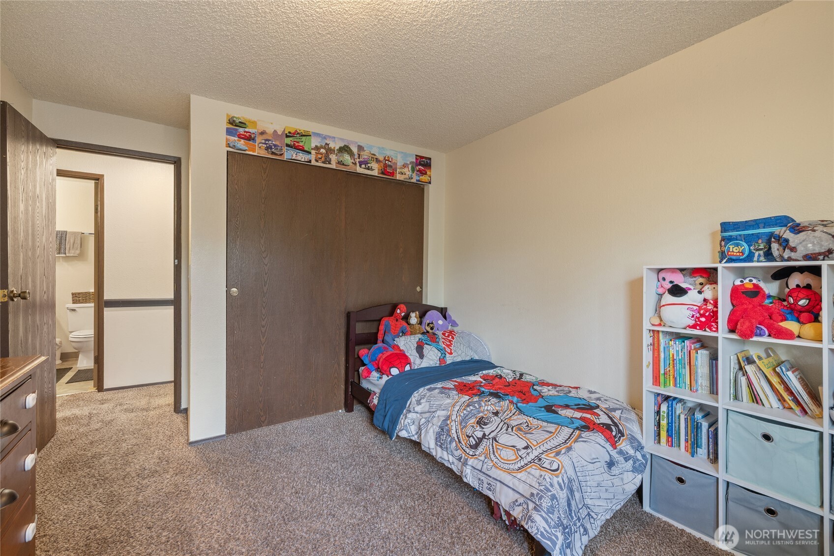 6616 6618 51st Avenue Property Photo 10