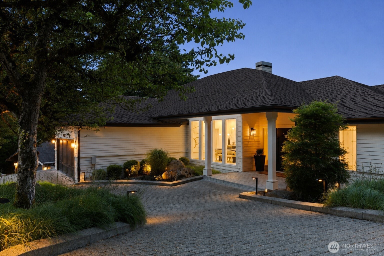 7712 89th Place Property Photo 1
