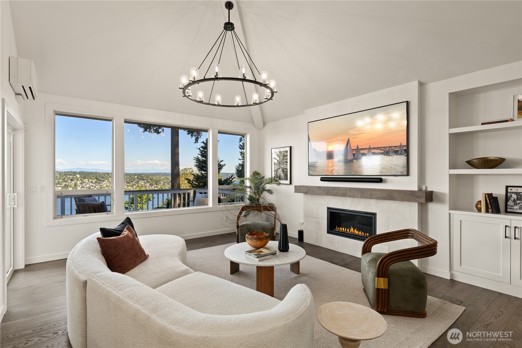 7712 89th Place Property Photo 3