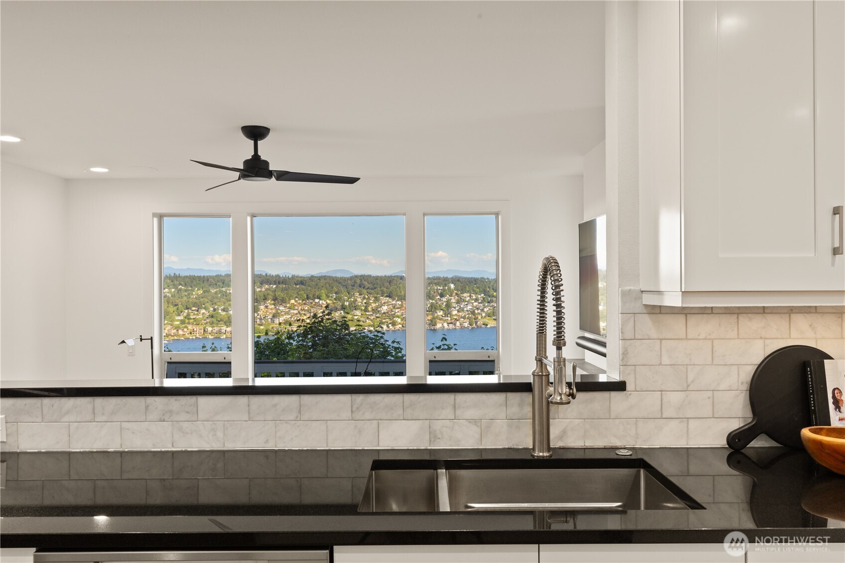7712 89th Place Property Photo 11