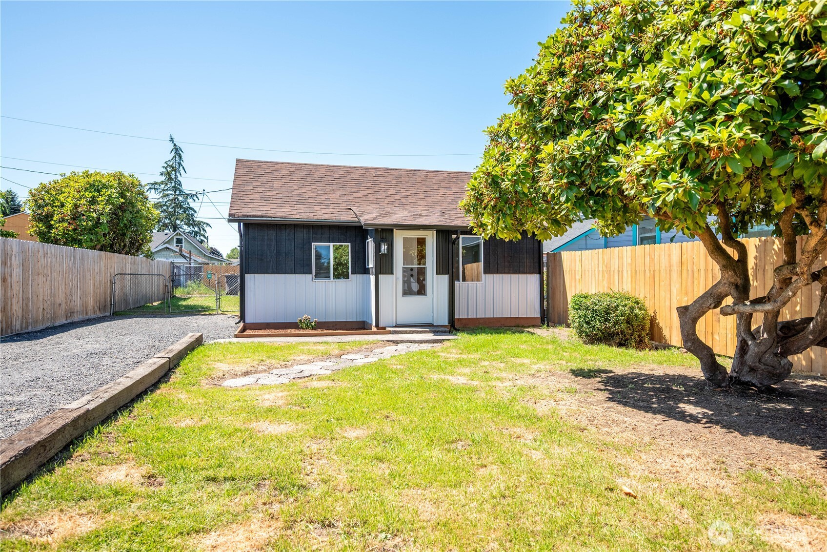 325 23rd Avenue Property Photo 1