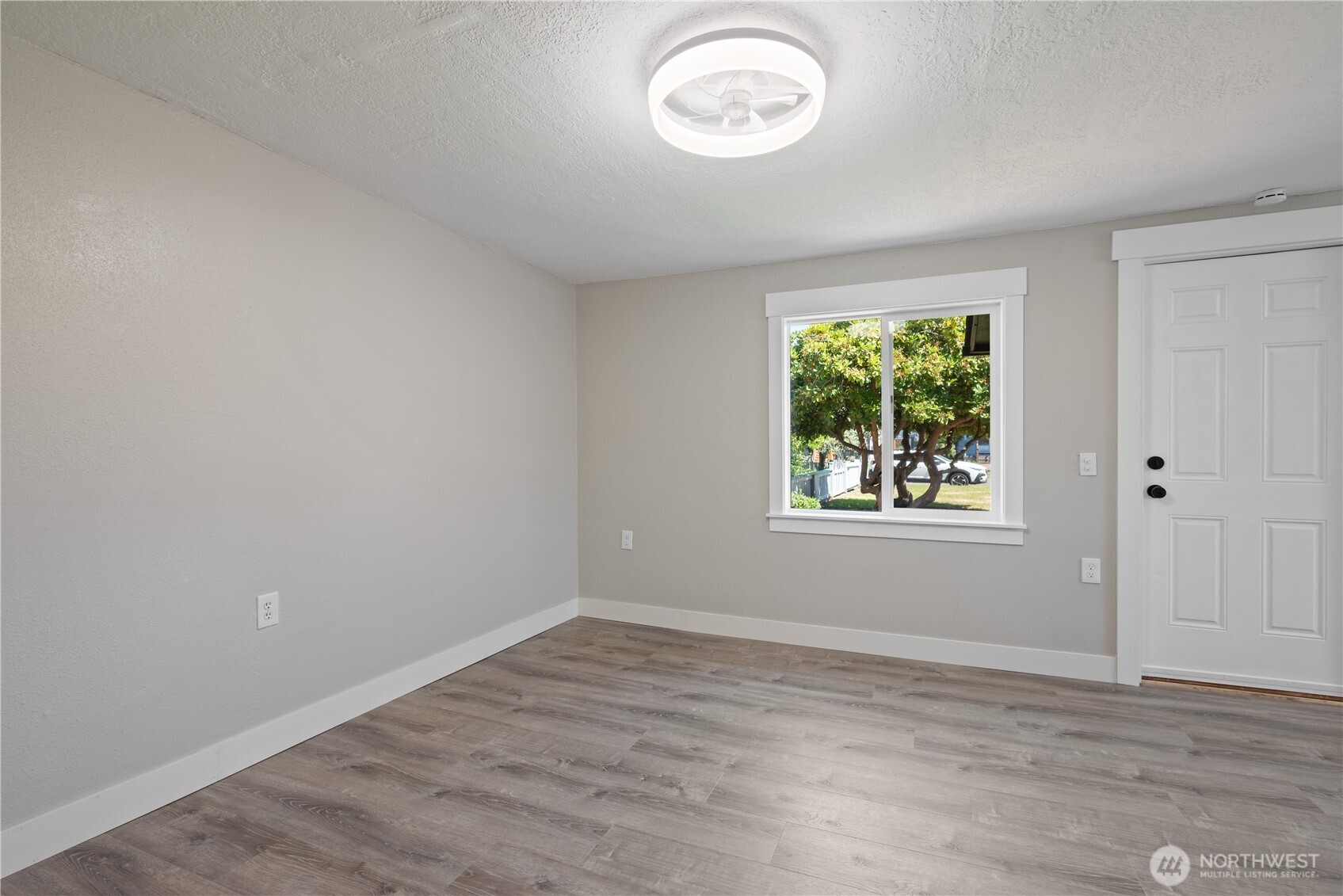 325 23rd Avenue Property Photo 11