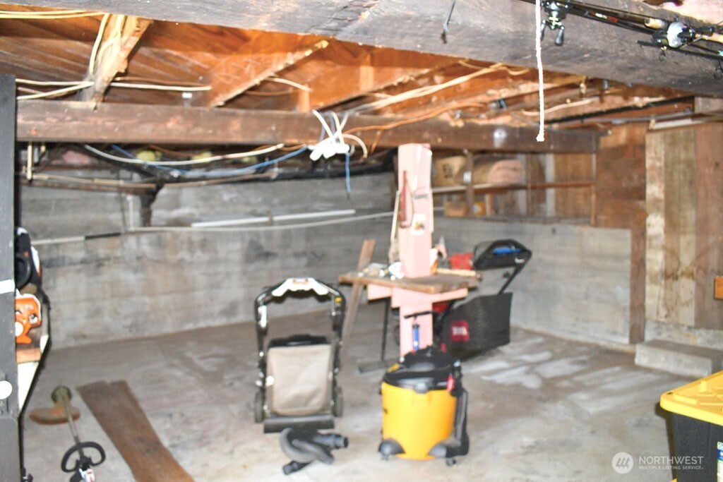 673 Sw Chehalis Avenue Property Photo 40