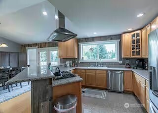 4248 S 148th Street Property Photo 7