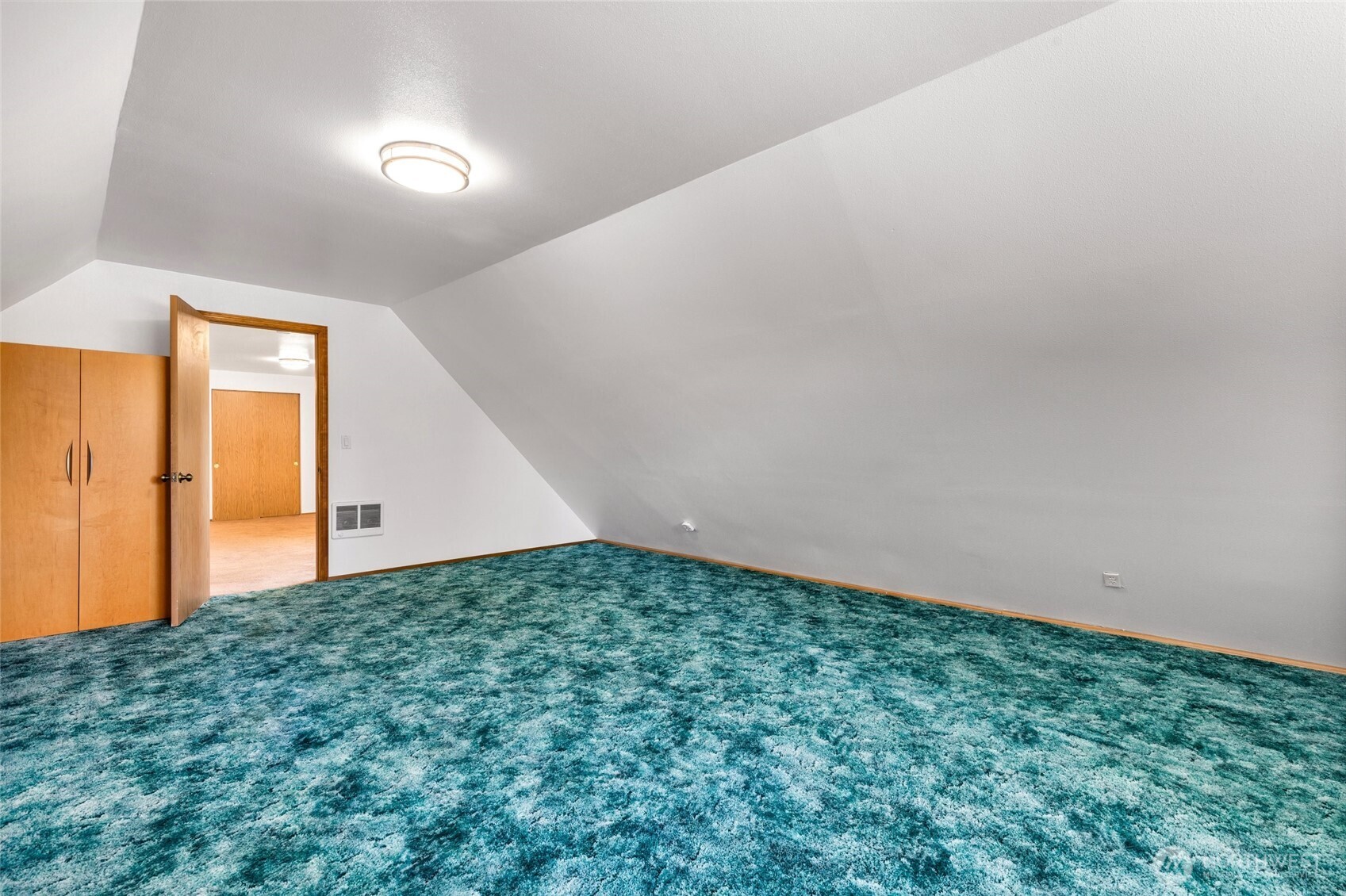 122 Bellflower Road Property Photo 20