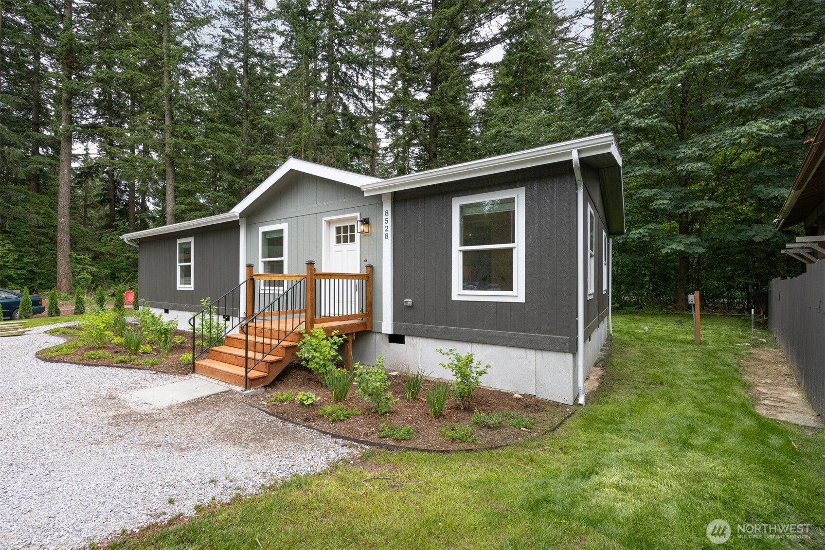 8528 Juniper Place Property Photo 3