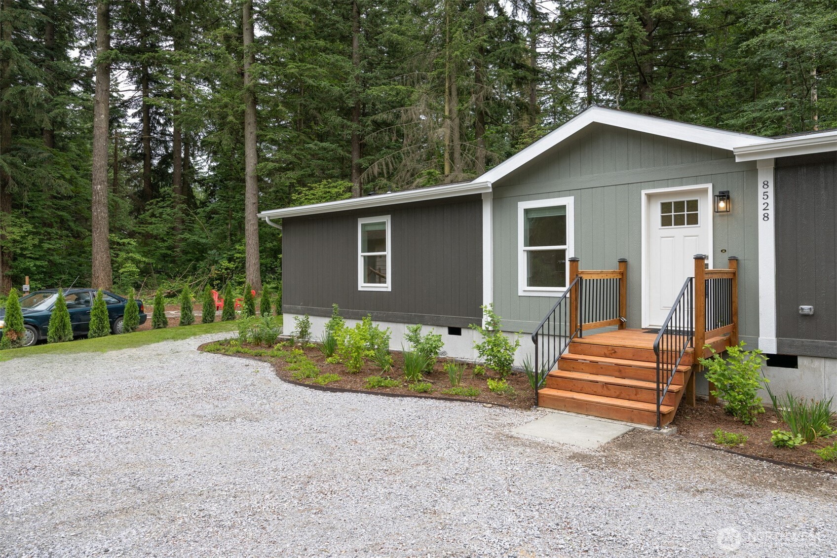 8528 Juniper Place Property Photo 4