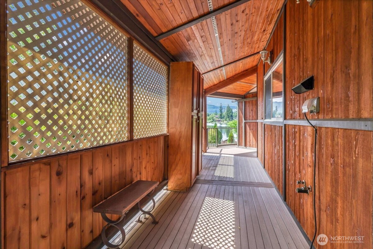 17049 Lake Point Drive Property Photo 34