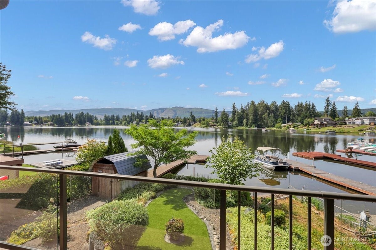 17049 Lake Point Drive Property Photo 36