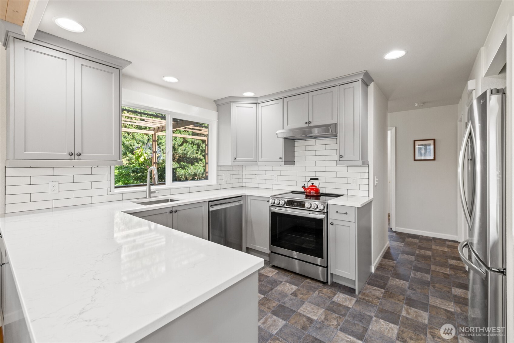 100 Juan De Fuca Way Property Photo 10