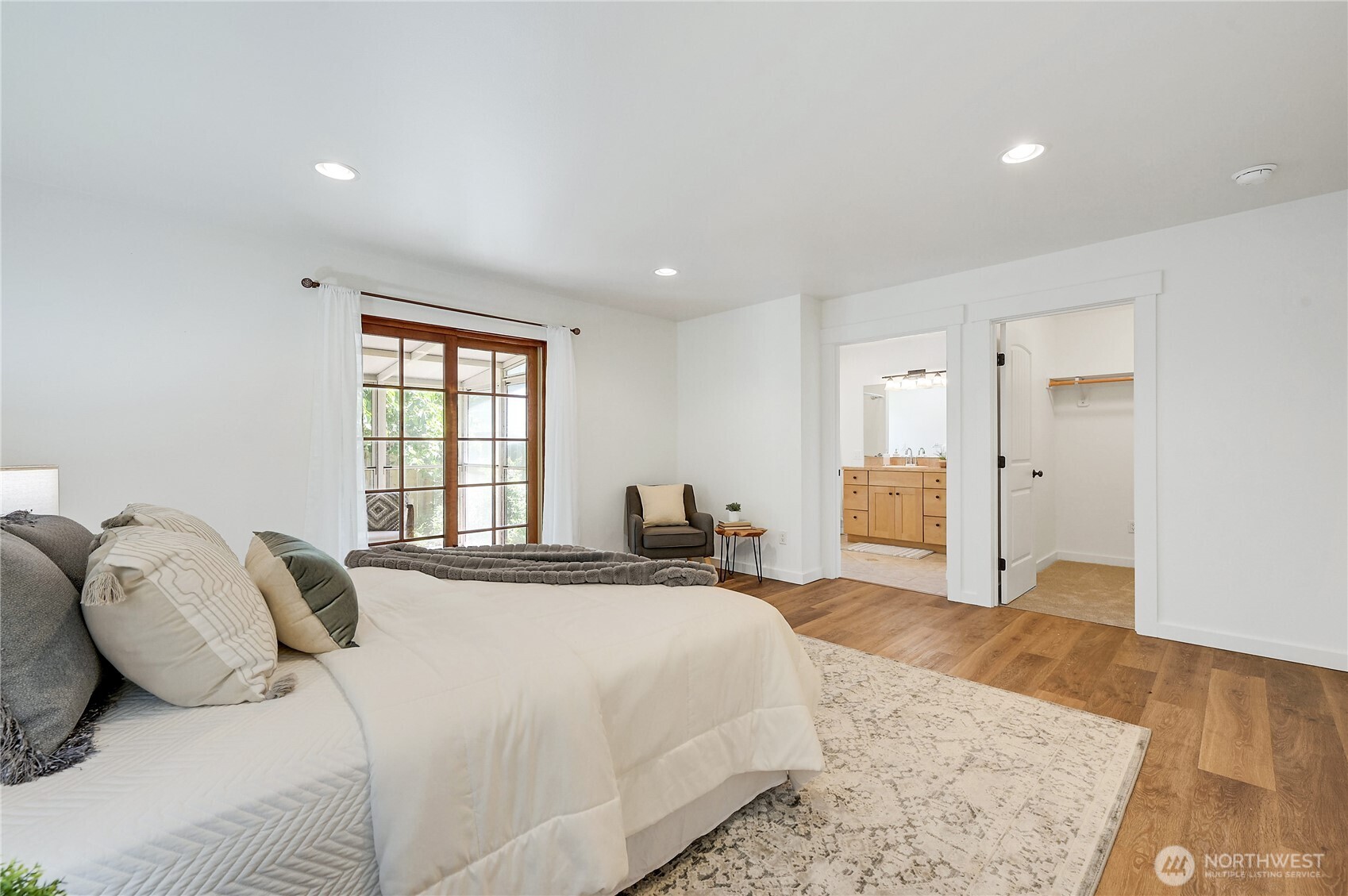 22 Pebble Lane Property Photo 9