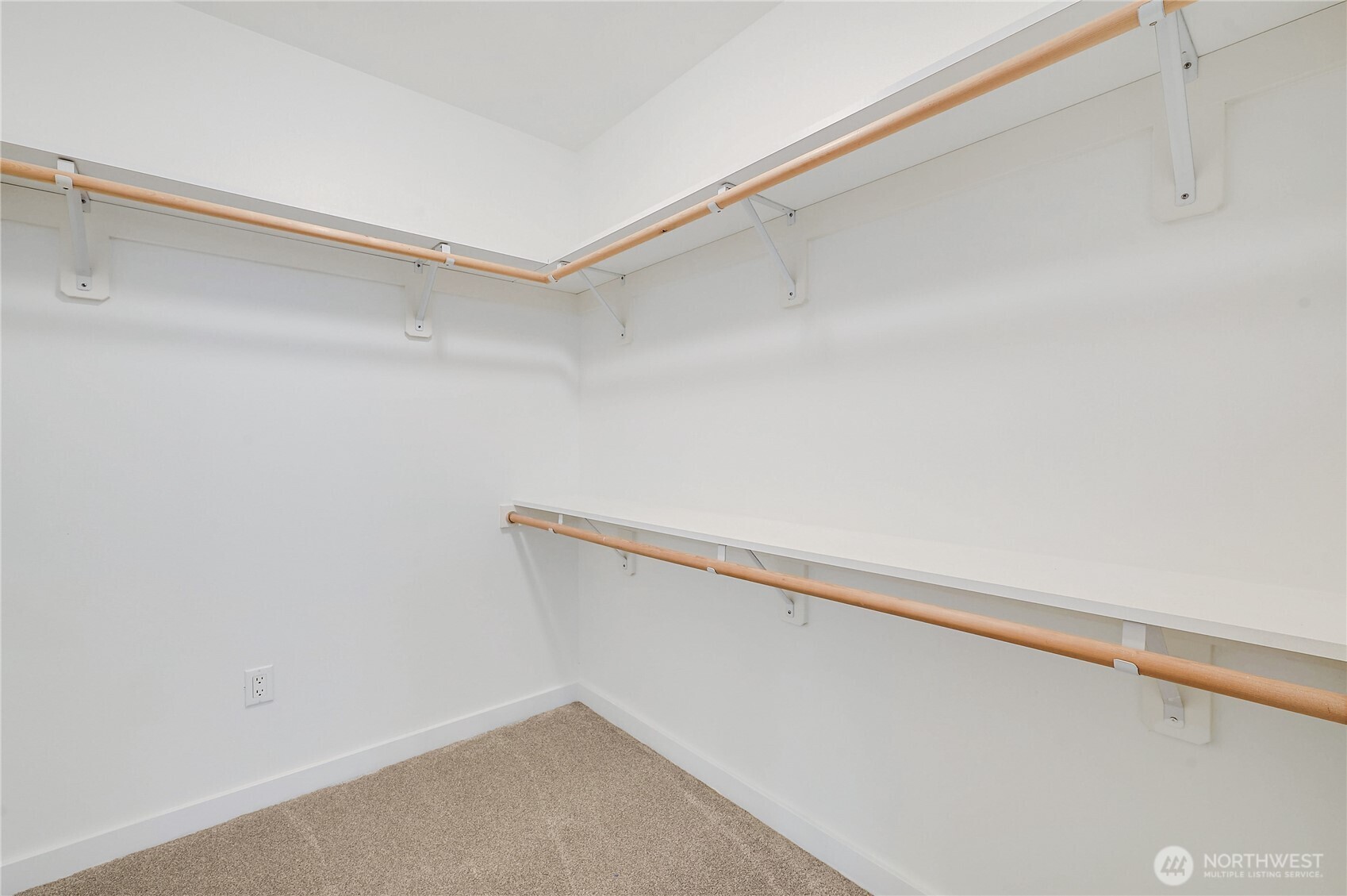 22 Pebble Lane Property Photo 15