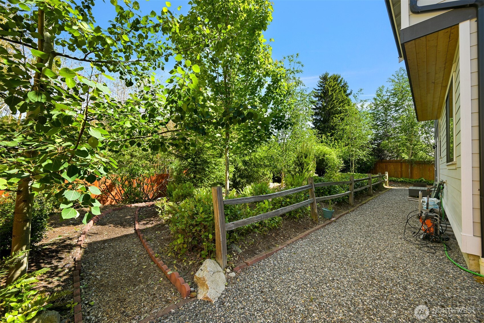 4417 E Oregon Street Property Photo 26
