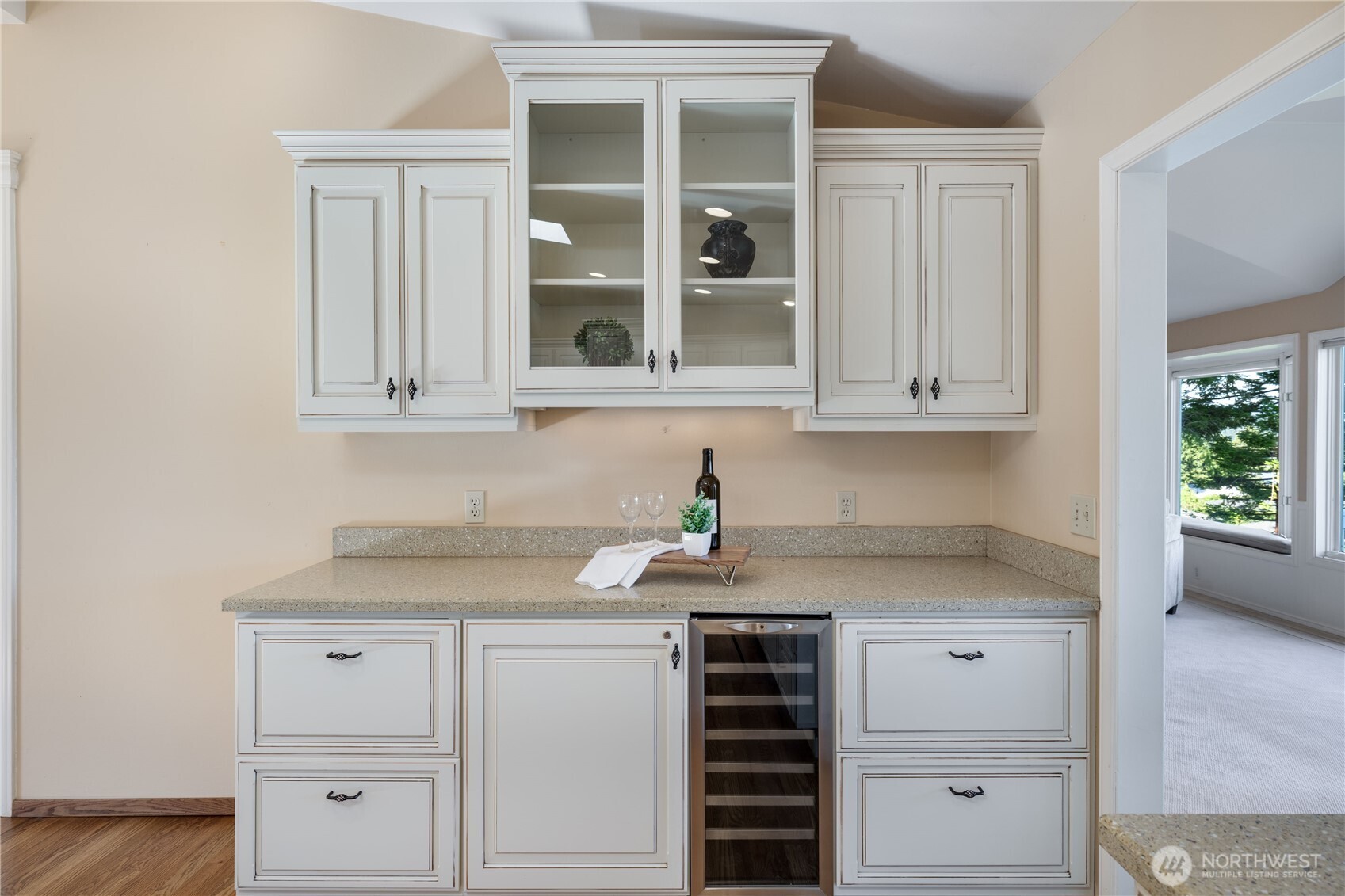 4232 Shoreclub Drive Property Photo 15