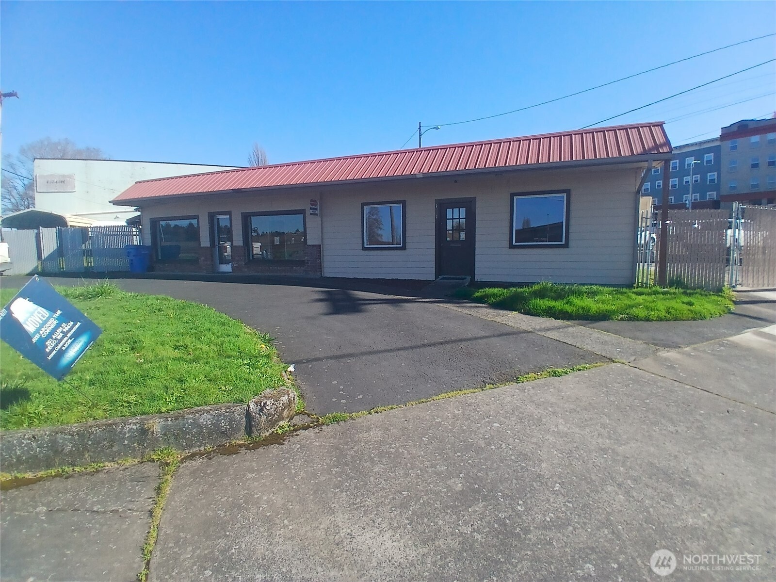 101 Academy Property Photo 2