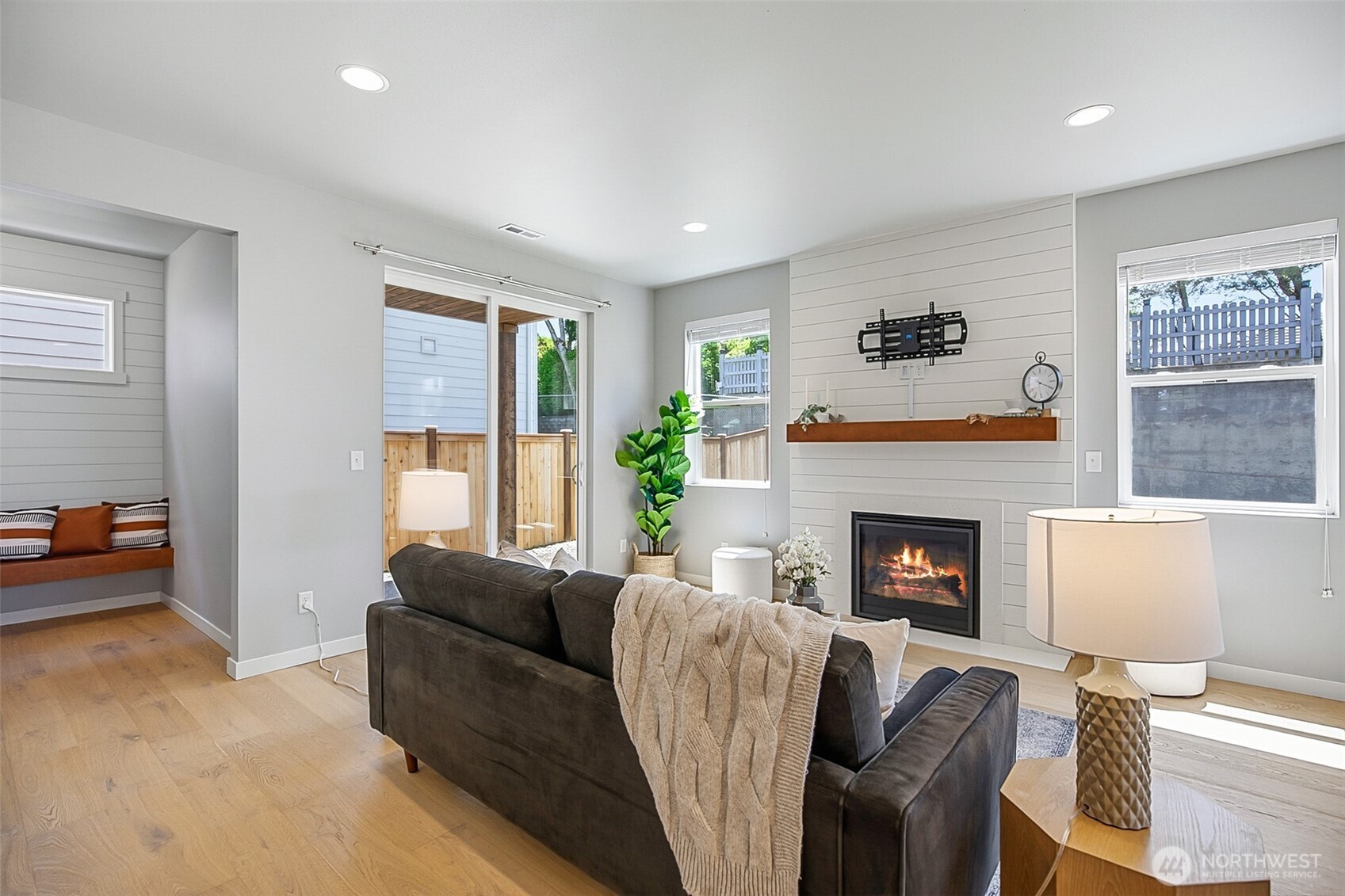 6834 46th Street Property Photo 11