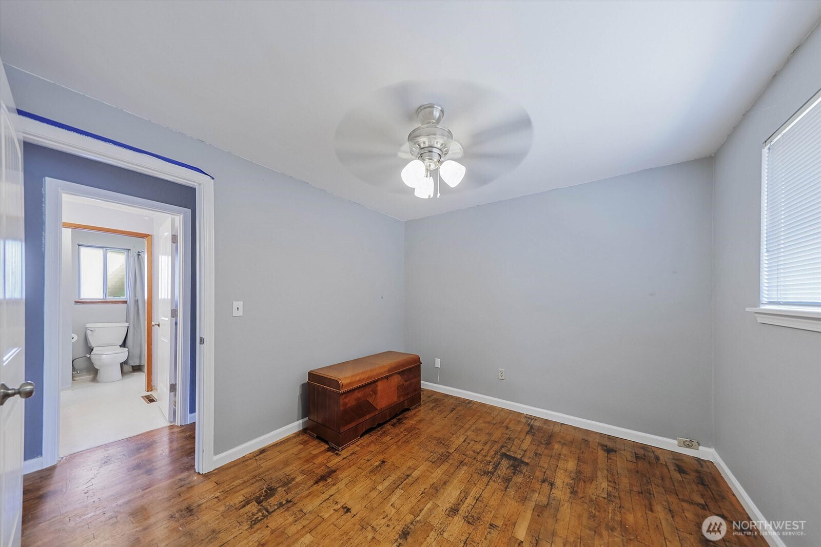 9015 Winona Street Property Photo 16