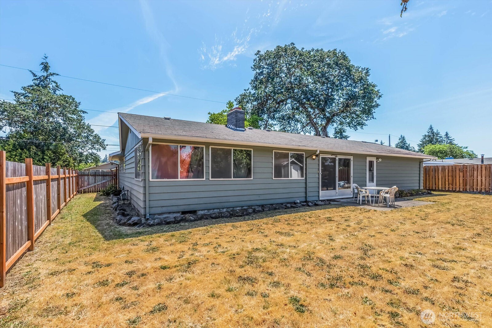 9015 Winona Street Property Photo 23
