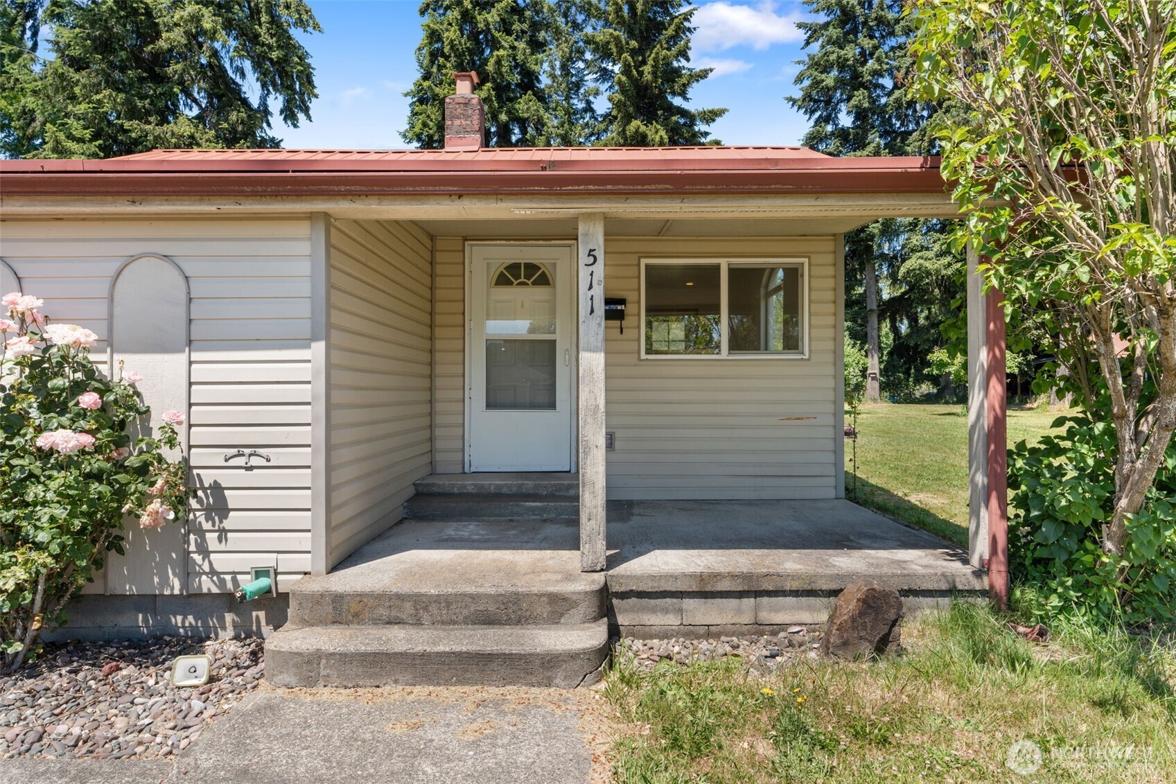 511 W 7th Street Property Photo 6