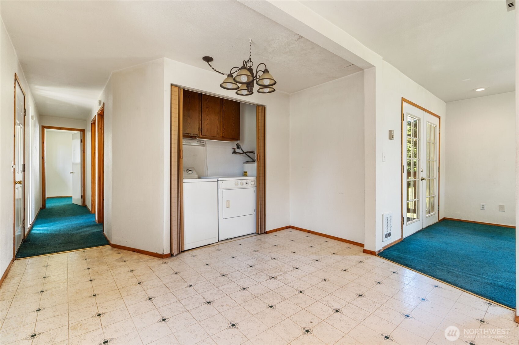 511 W 7th Street Property Photo 11
