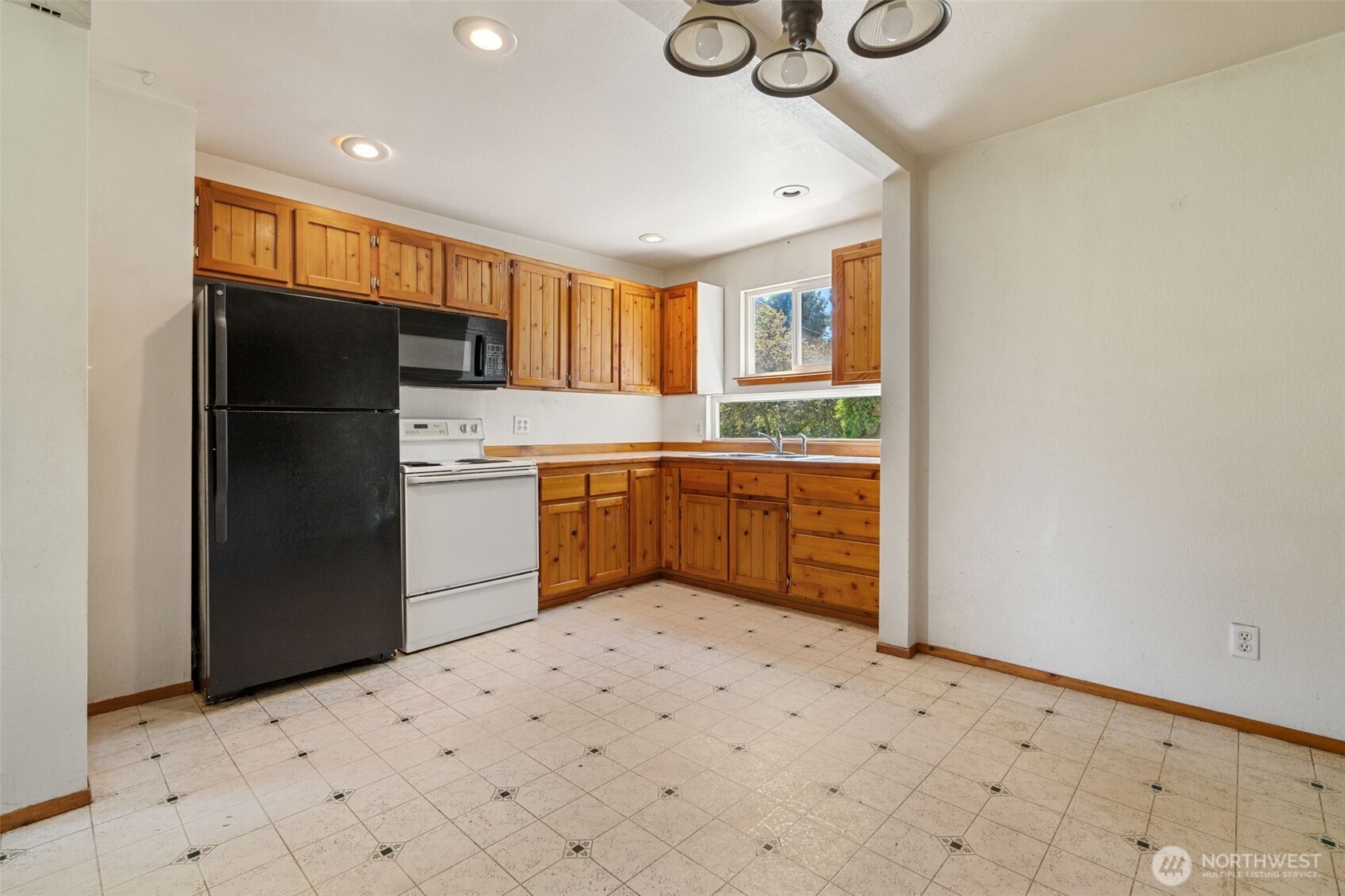 511 W 7th Street Property Photo 13