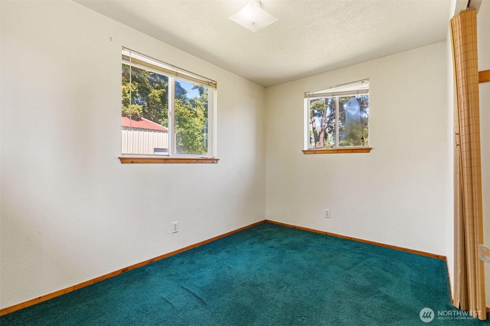 511 W 7th Street Property Photo 18