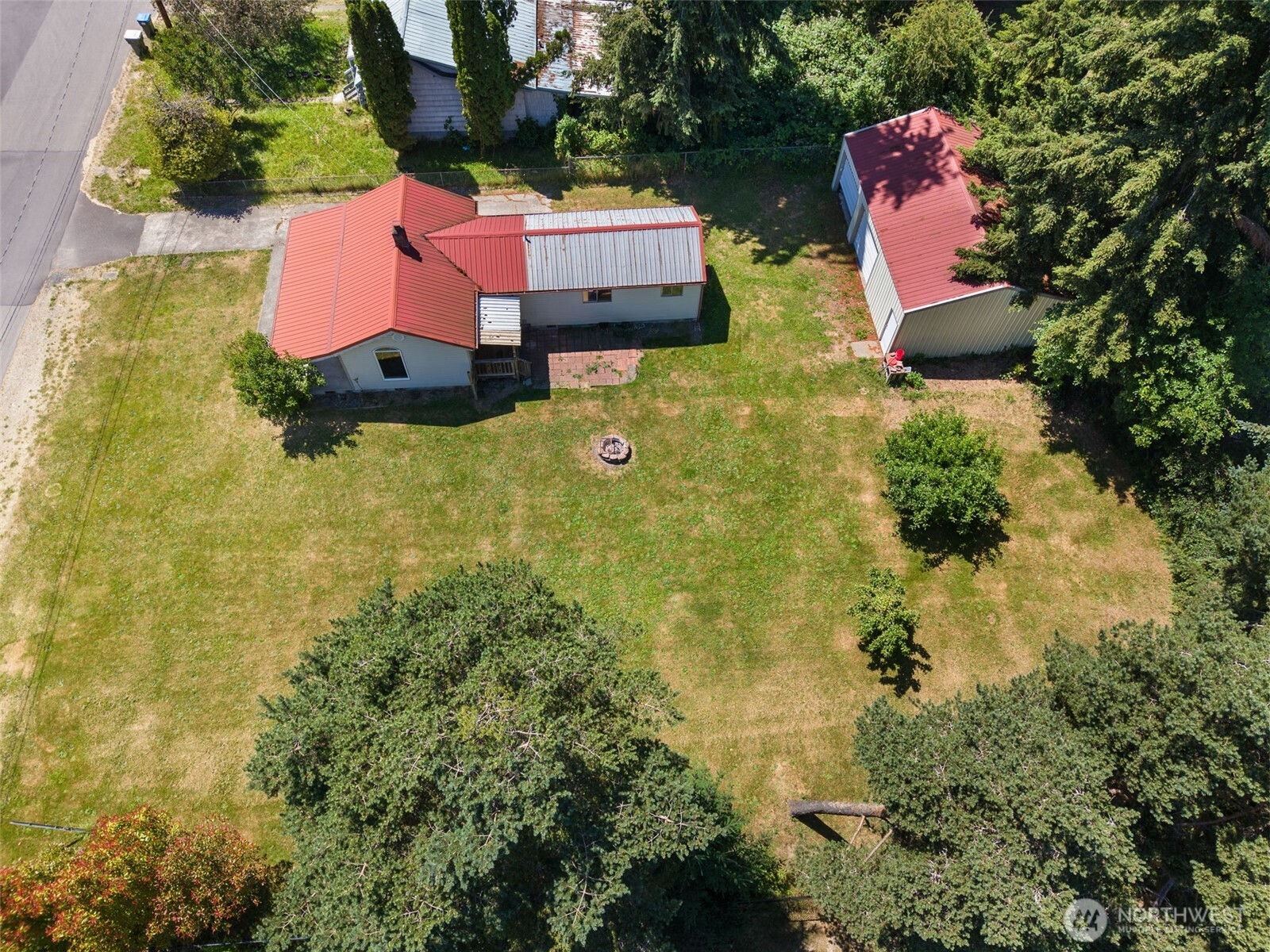 511 W 7th Street Property Photo 25