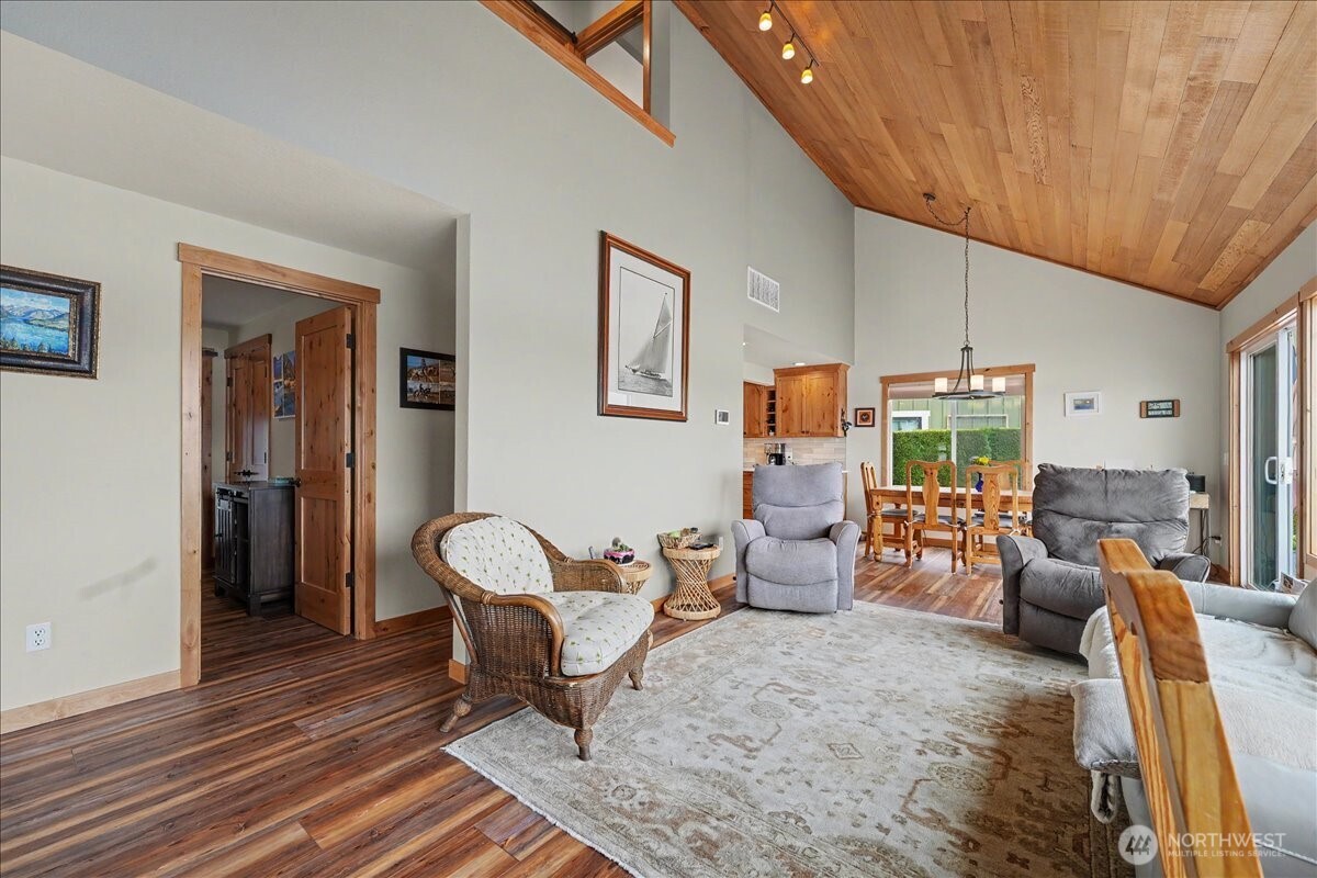 1386 S Lakeshore Road Property Photo 18