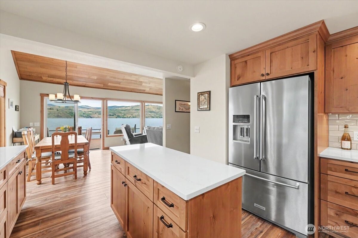 1386 S Lakeshore Road Property Photo 23