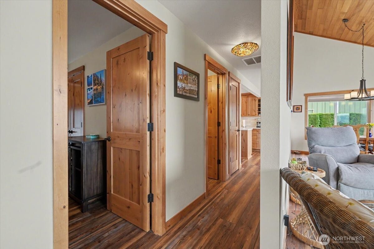 1386 S Lakeshore Road Property Photo 30